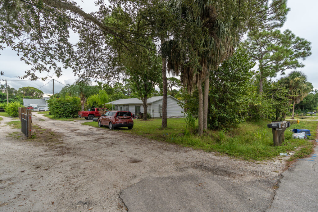 017_1180_old_bridge_rd_north_fort_myers_fl_33917_usa-17_272