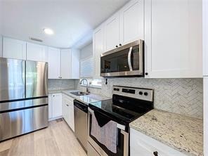 6811 S HIMES AVENUE (51)