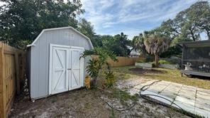 6811 S HIMES AVENUE (65)